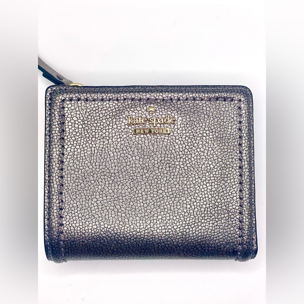 KATE SPADE *NWT*  Patterson Drive Small Shawn Wallet - Pewter